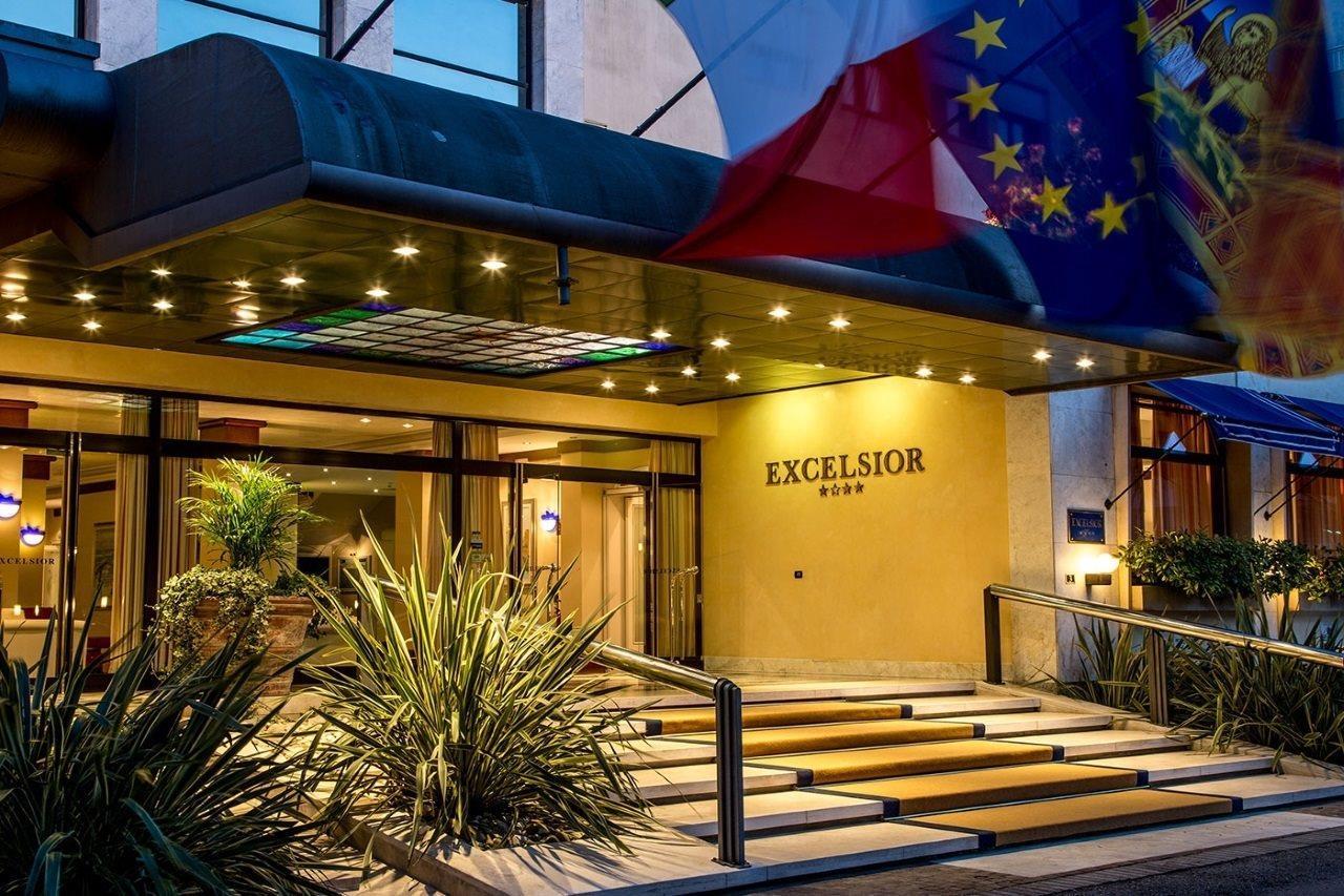 Hotel Excelsior ลิโดดิเยโซโล ภายนอก รูปภาพ